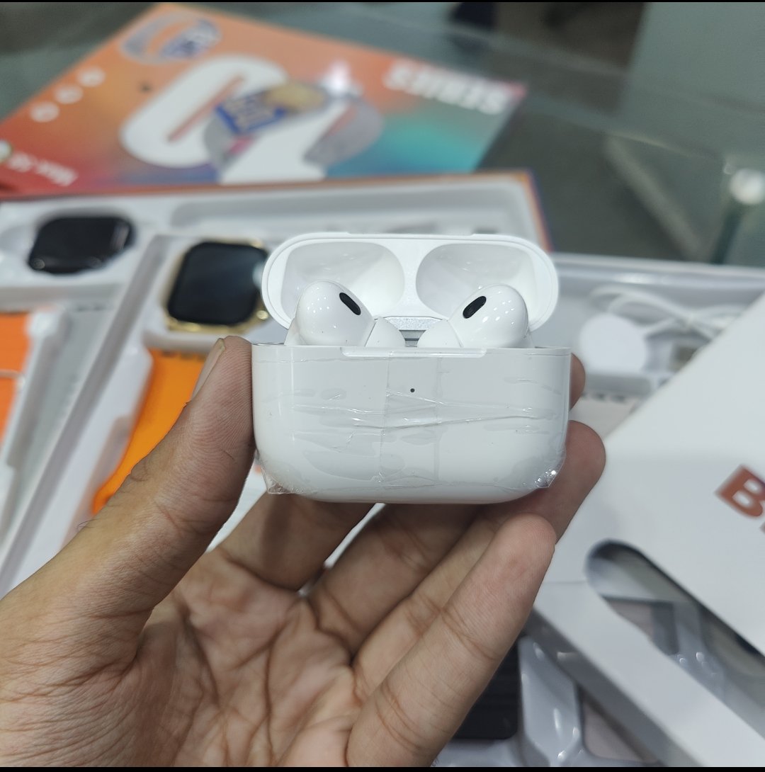 I20 Ultra Max Smart Watch + Earbuds Set with 7 Bands