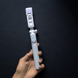R15 LIGHT  SELFI STICK